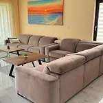 Луксозна вила Luxury Sea - Kabalan